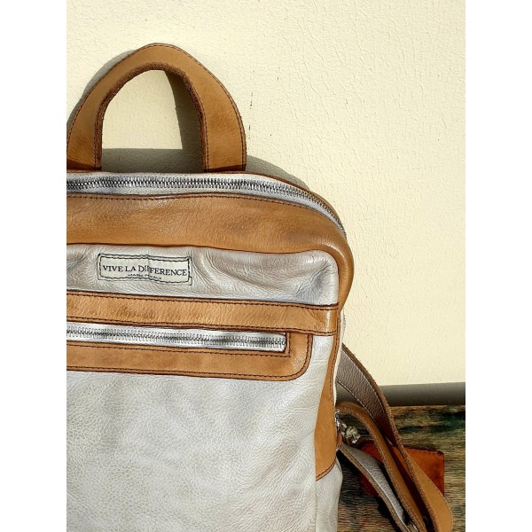 Vive La Difference odinė kuprinė 